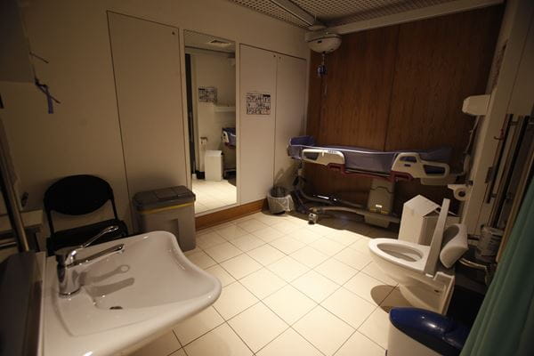 a view of the accessible toilet at the scottish parliament